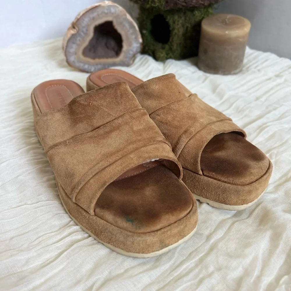 Greyder Suede Comfort Open Toe Camel Tan Wedge Mules size 7.5